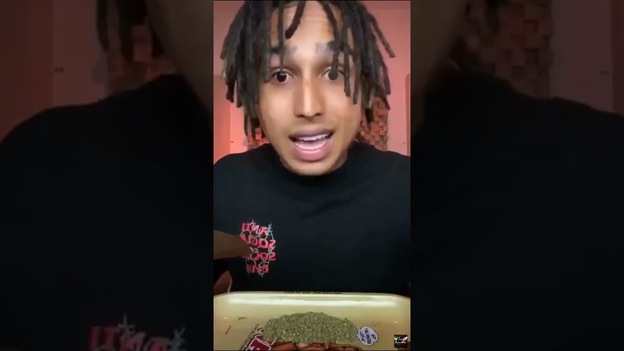 Matuê ensinando a bolar um temaki