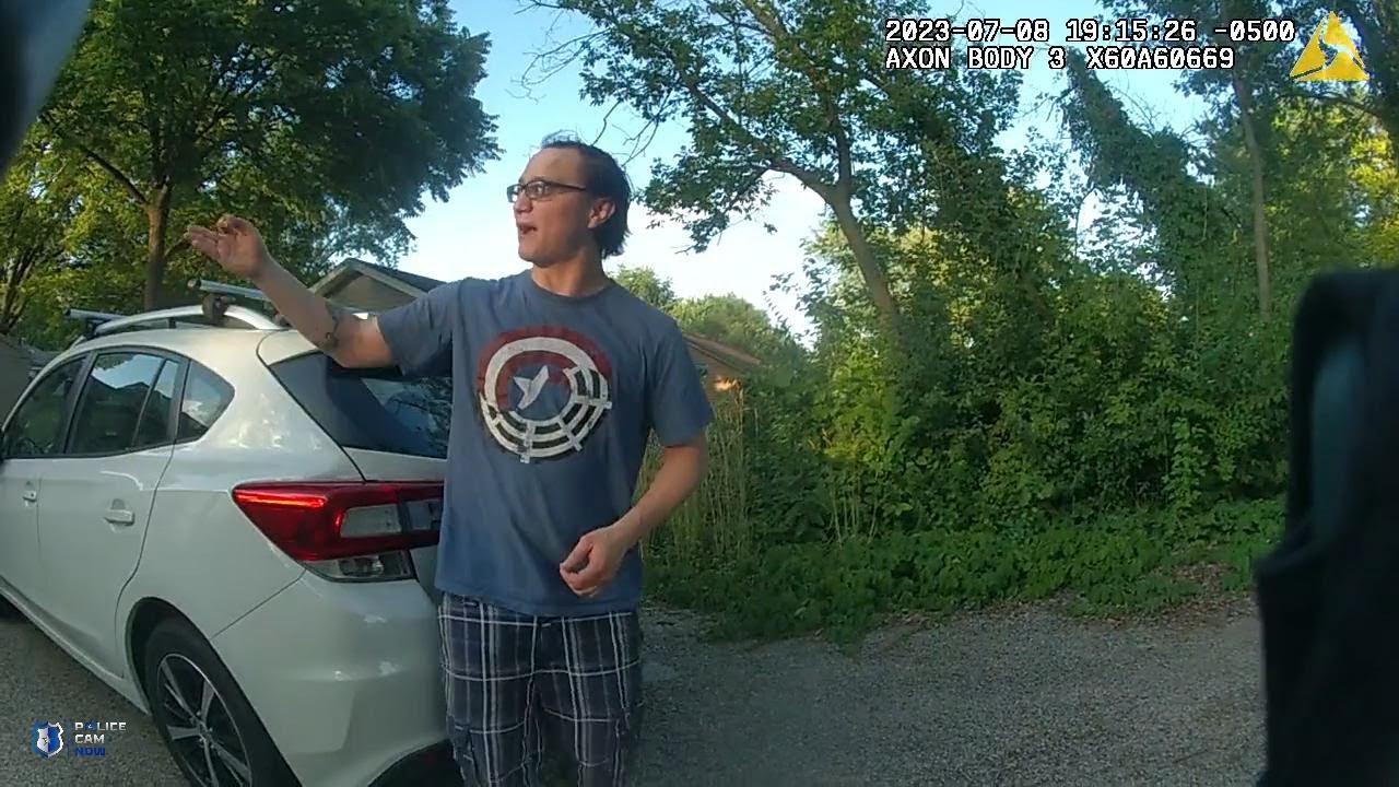 Road Rage Incident Gets Police Called - YouTube