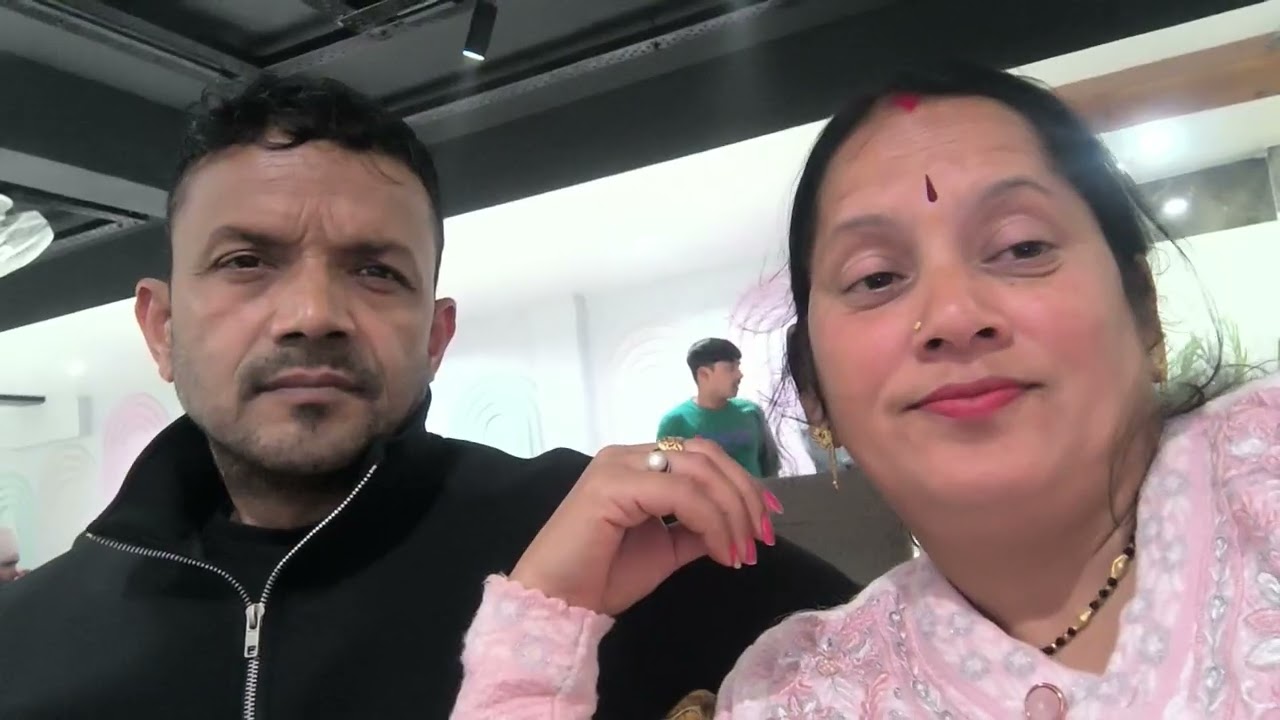 शॉपिंग के बाद गए अमृत मैं 🤩👌