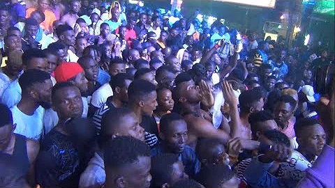 See Crowd! People in Fela Shrine Show off their Shaku Shaku skills as DJ Play hit songs