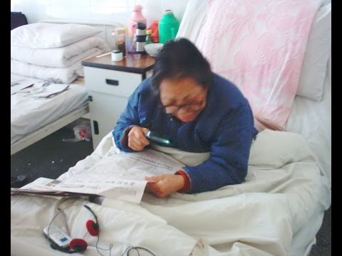 烛光里的妈妈（在医院）