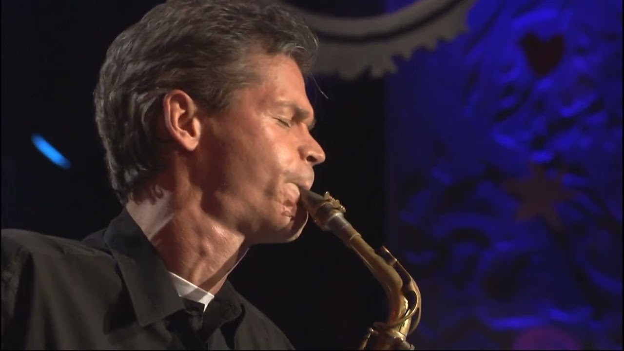 Eric Clapton (Legends: Live At Montreux) - Full House - YouTube
