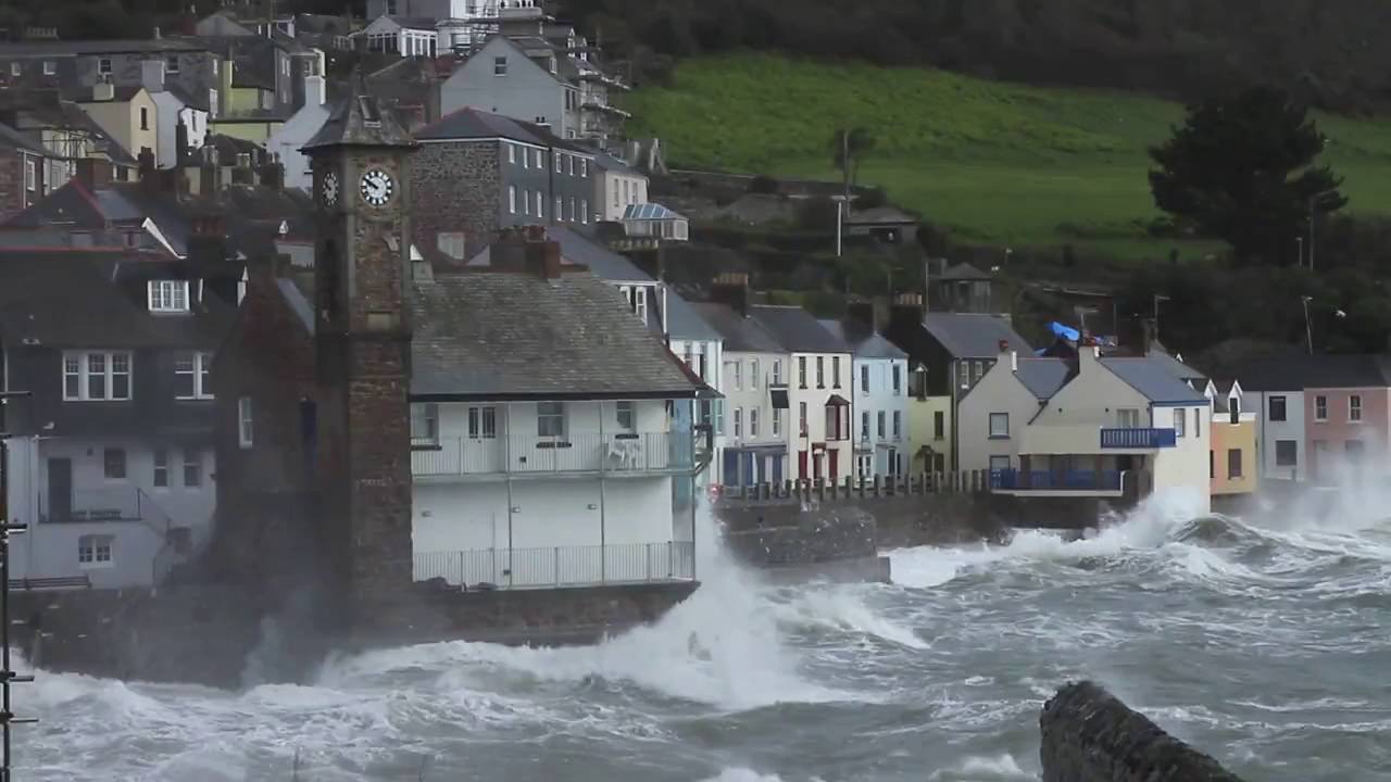 Kingsand Battered By The Sea As Storm Arrives On The Coast
