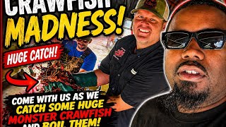 We caught MONSTER crawfish…. Then boiled them! 