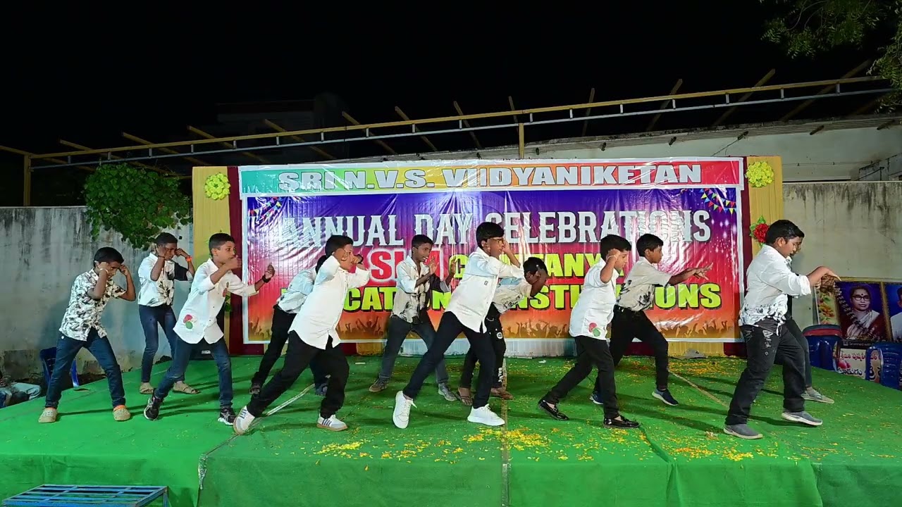 Wonderful and lively dance performance by 6th class boys @srinvsvidhyanikethan439  @AnnualDay2026