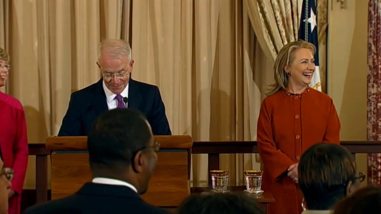 Joe Macmanus bids farewell to Hillary Clinton's inner circle in 2012