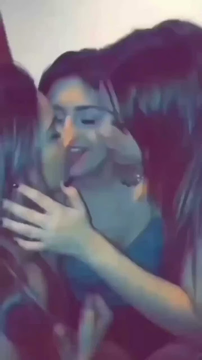 lesbain girls kising 😘 #lgbt #love #kiss #lesbain #romance