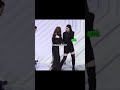 ❤️ 이 사진은 2022년 11월 26일에 열린 '2022 멜론뮤직어워드(MMA 2022)' 레드카펫 행사 장면입니다.