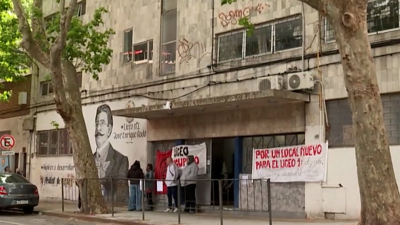 Paro en secundaria y ocupación de liceos en Montevideo por presupuesto ...