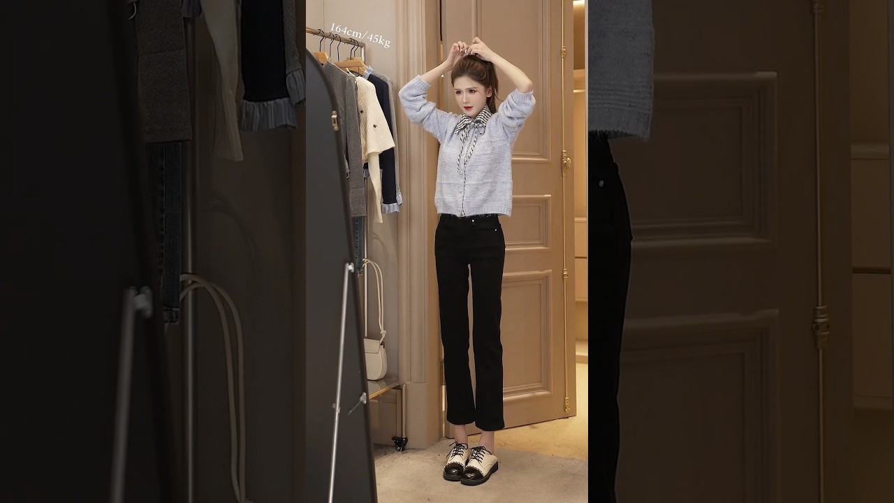 Autumn College Girl Fits, Full of Youth. 