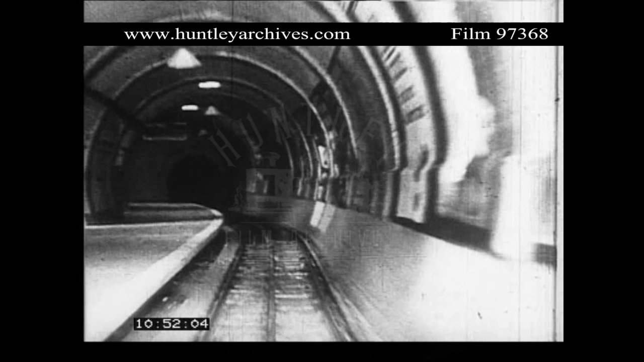 London Underground station from train, 1920's. Archive film 97368 YouTube