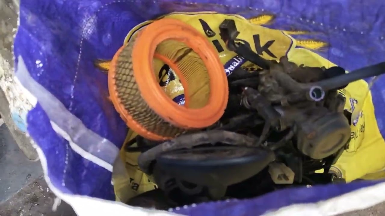 Classic 350 cc BS3 model jo hai JC engine buffing painting