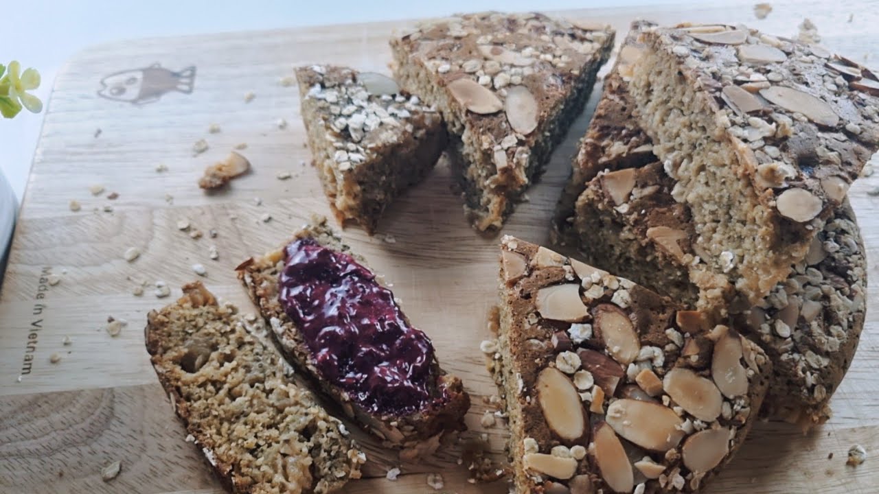 건강한 아침식사로도 좋고 당뇨가 있으신분도 마음 편하게 드실수 있어요! 사과 듬뿍 부드럽고 담백한 오트밀사과빵 밥솥으로 쉽게 만들어보세요!