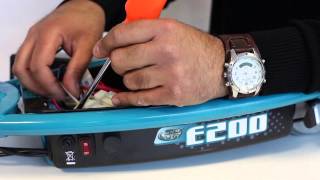 How to replace a battery on a Razor E200