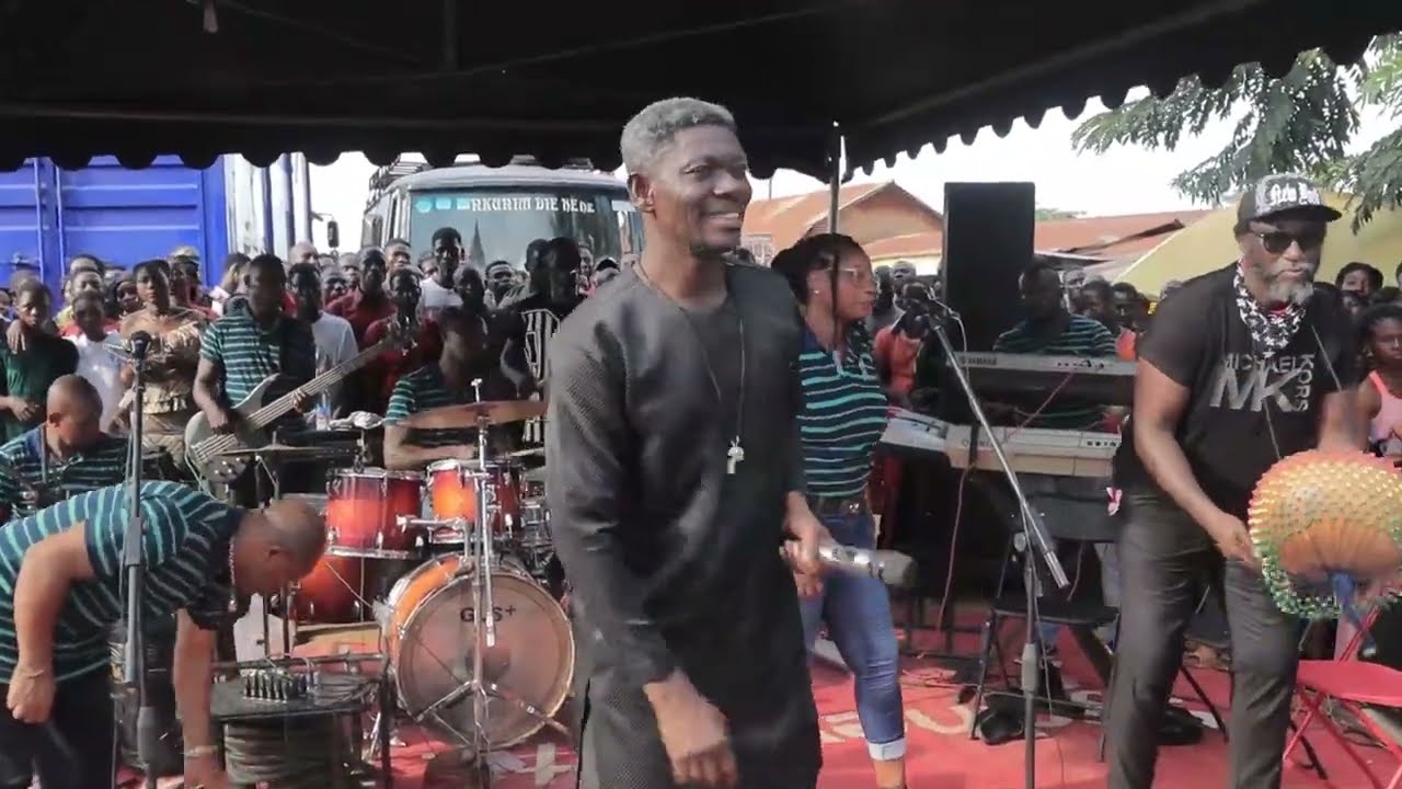 AGYA KOO LIVE PERFORMANCE @ SEFWI  1
