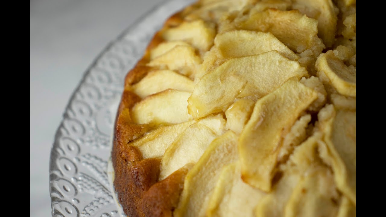 Torta di Mele alla Panna montata e Miele - Ricetta facile - YouTube