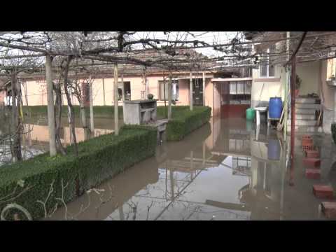 Видео: Как да се справим с наводнението