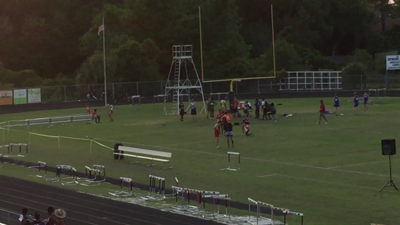 HHS Boys D.Bell Jr. & R.James 12 the 200M at the 2017 3A District9