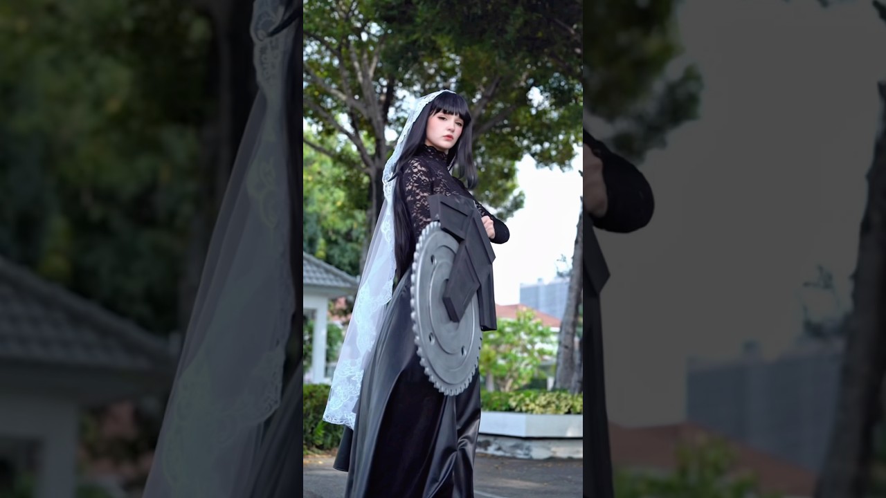 Was anyone prepared for this cosplay? 🥰😘❤️ #anime #cosplay