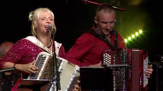 DELPHINE HUBIN et MIKAEL BLANCHARD Ah si j étais resté célibataire ET Beer barel polka