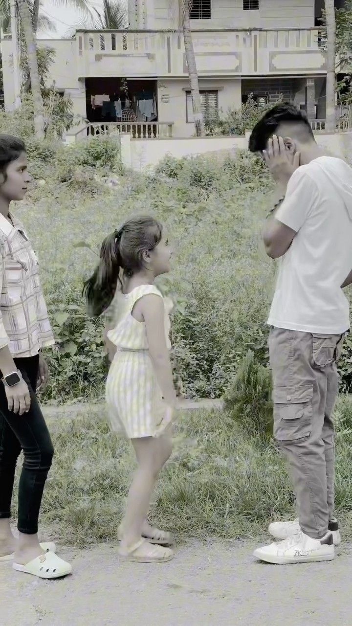 Mummy mujhe bachalo???? @nishita1962 #funny #comedy #couple #trending #shortvideos #viral