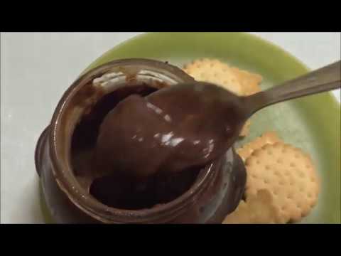 Βίντεο: Σάλτσα σοκολάτας για τηγανίτες και επιδόρπια