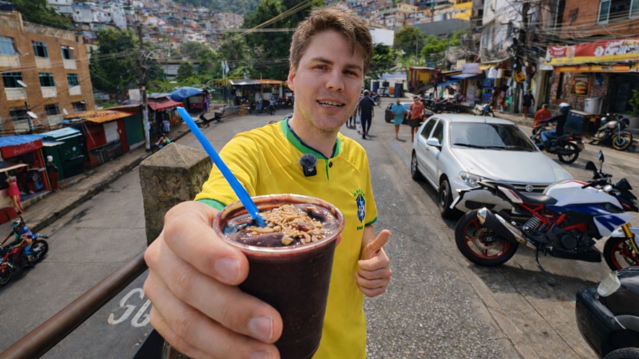 Gringo Subindo A Favela Da Rocinha!