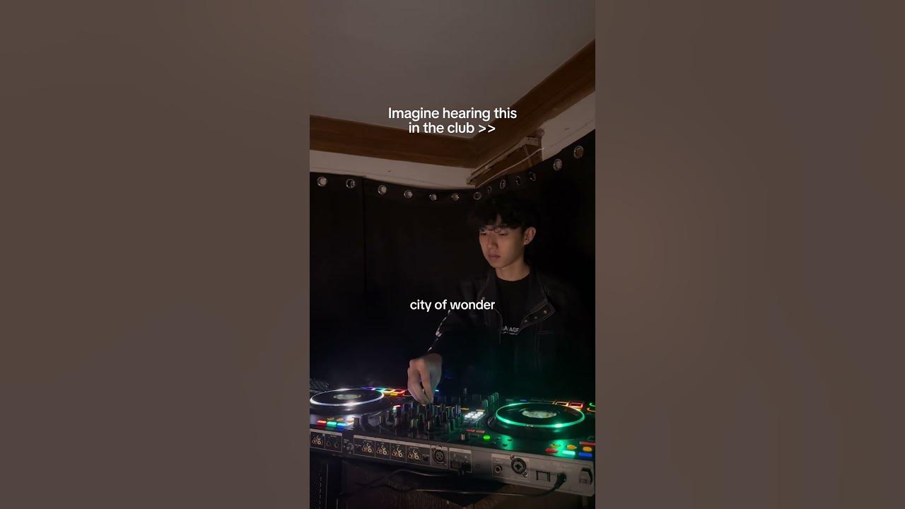 longer version is out! #disturbia #rihanna #mashup #wherethemgirlsat #clubdj #producer longer version is out! #disturbia #rihanna #mashup #wherethemgirlsat #clubdj #producer