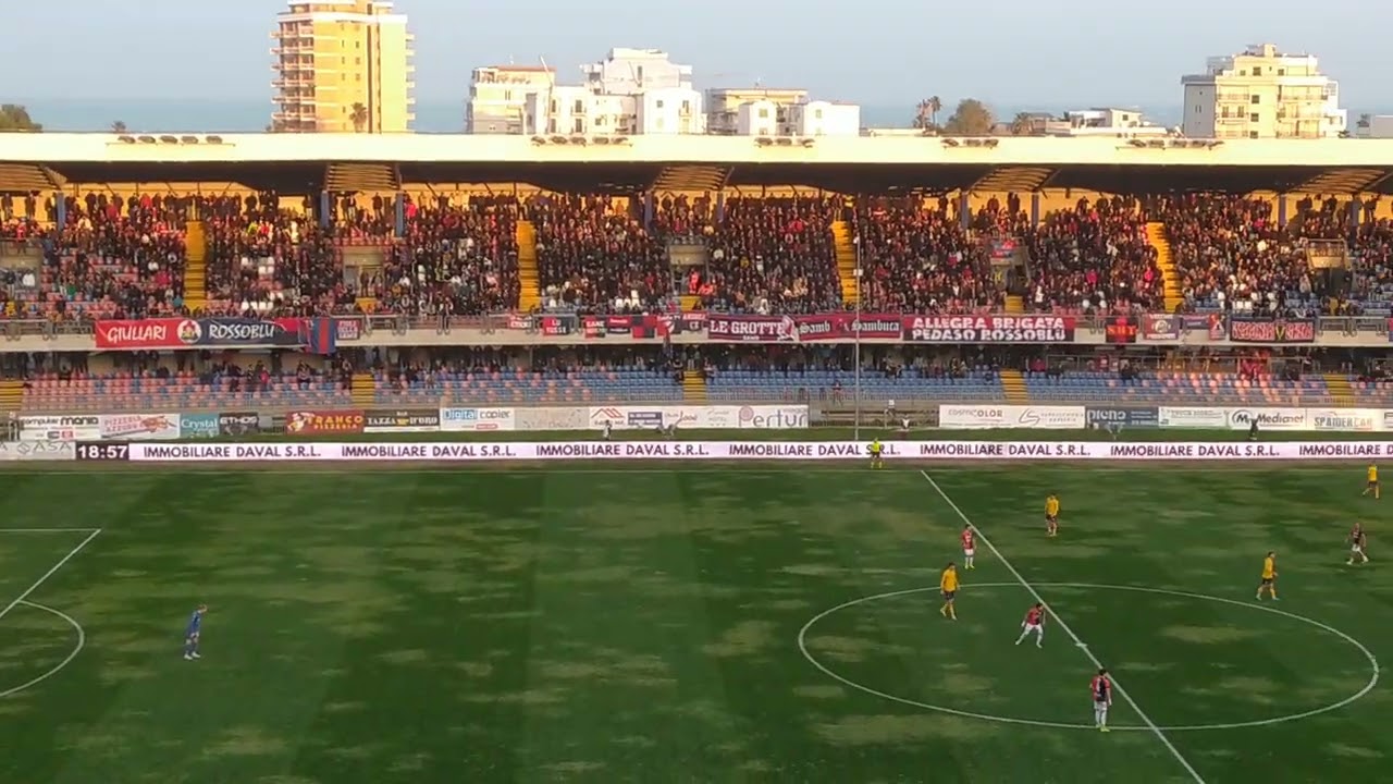 Videotifo Samb-Fermana, sfottò tra le due tifoserie