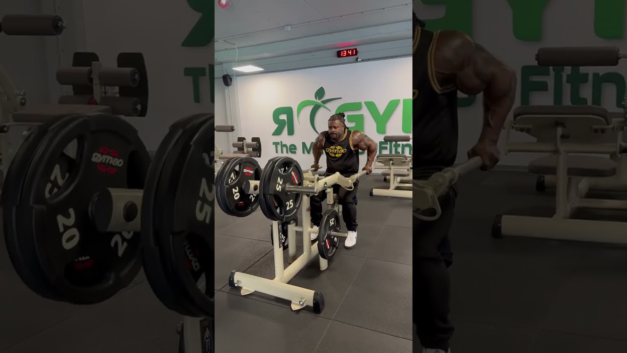 TRICEPS DIP MACHINE #mrolympia #bodybuilder #bodybuilding