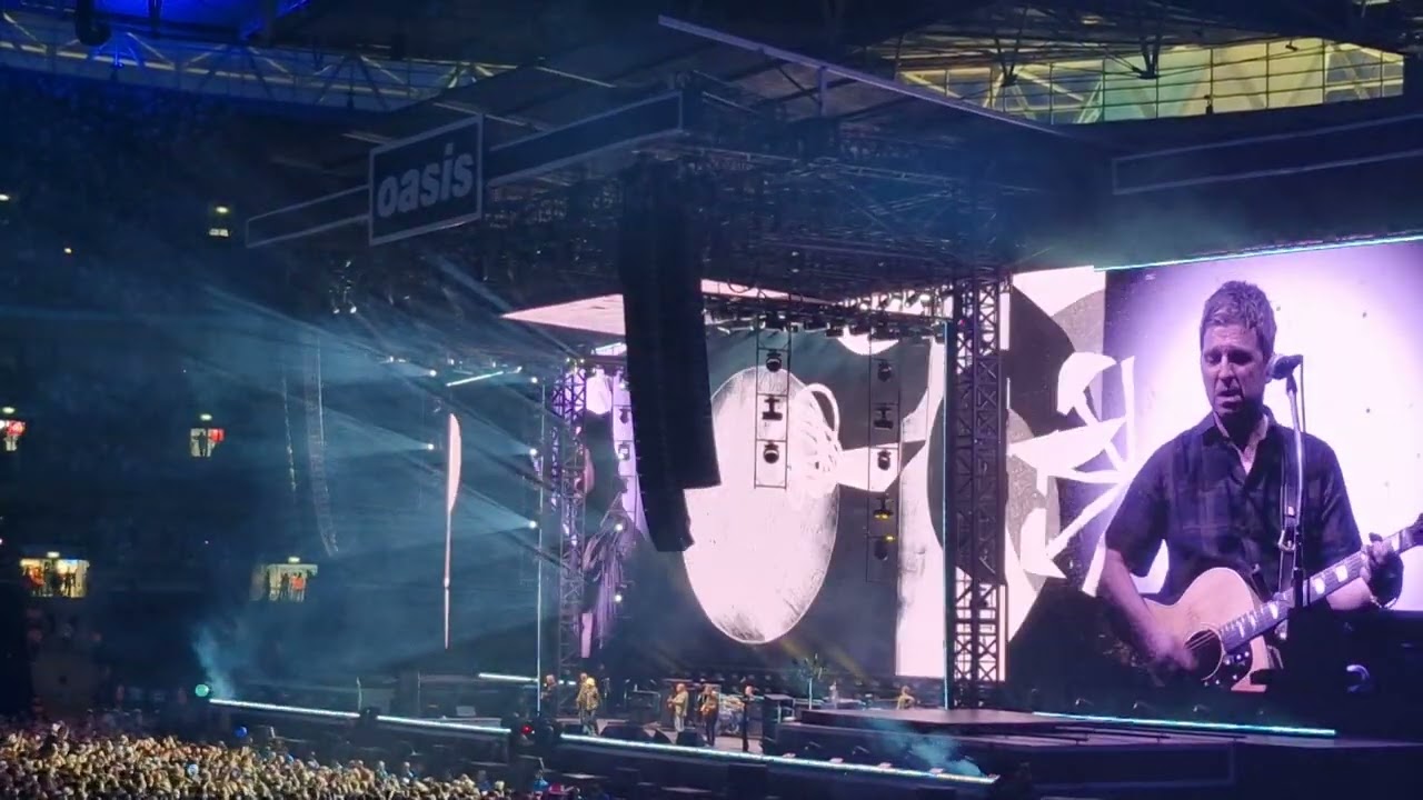 Oasis - Cast No Shadow - Wembley Stadium, London (night 3) 30.07.25