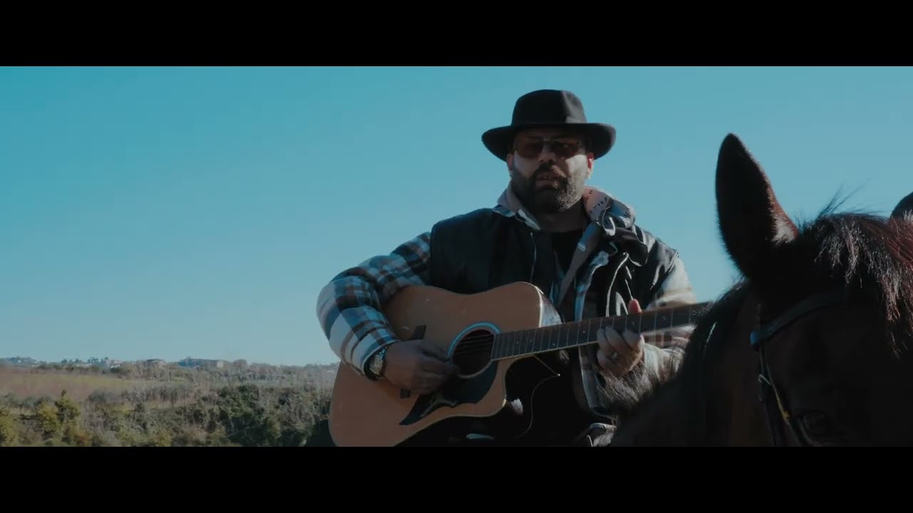 Watch UOMODISU - UOMO DI BLUES (VIDEO UFFICIALE) on YouTube Watch UOMODISU - UOMO DI BLUES (VIDEO UFFICIALE) on YouTube