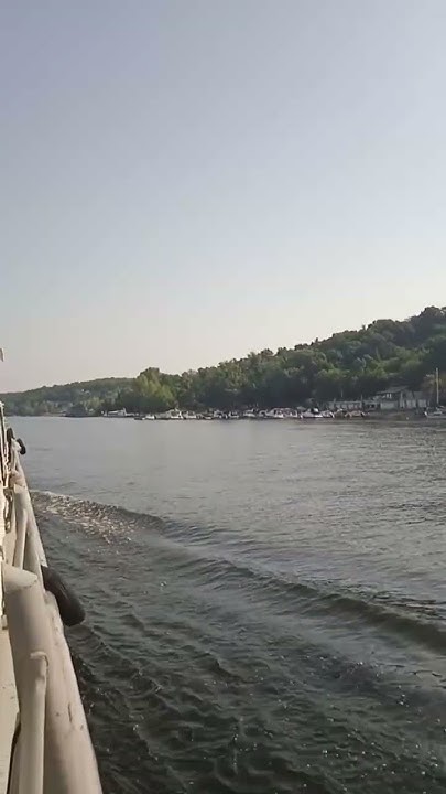 Россия. Самара. Лодки. Катера. Река Волга. Rusia. Sámara. Barcos ...
