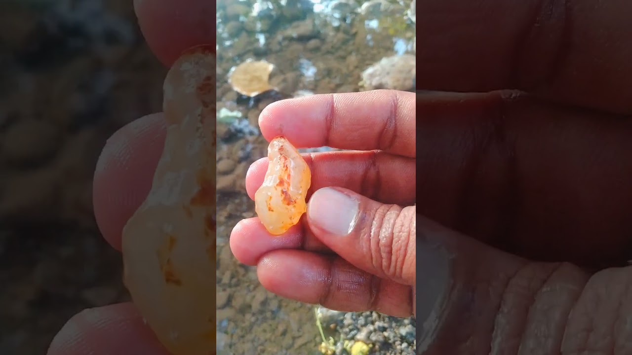 agate is translucent | orange color is created by microscopic flecks of iron oxide
