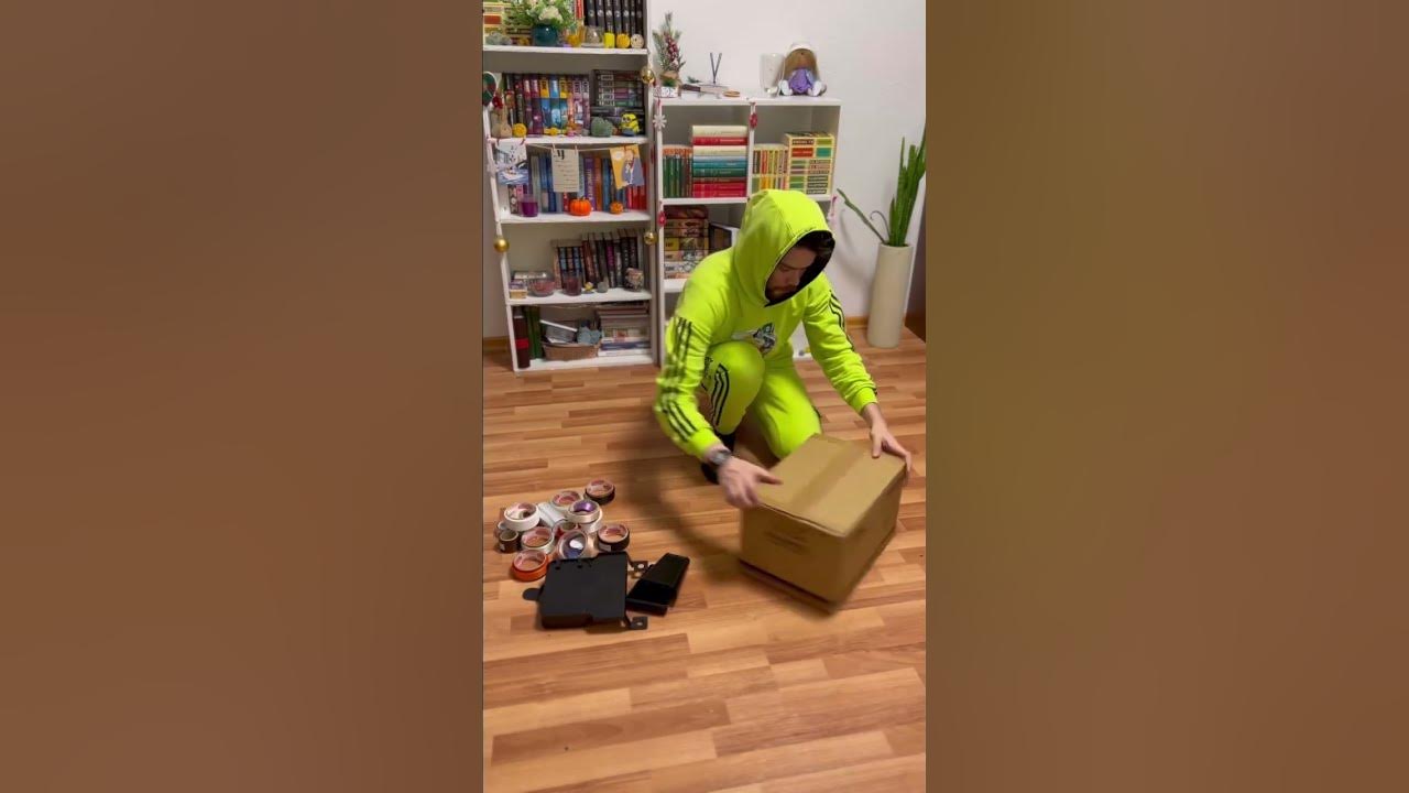 Я купил принтер для печати бирок на одежду, ссылка будет в коментах ...