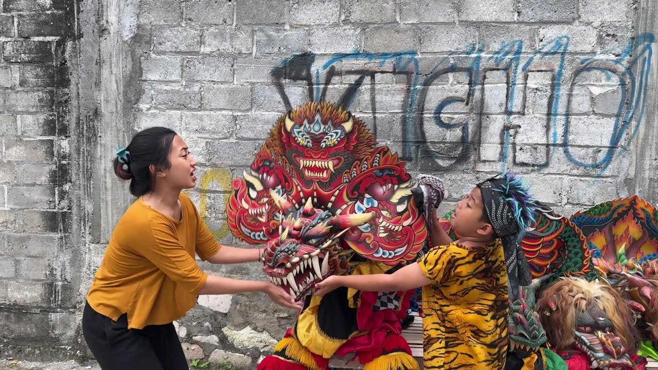 WAH LIHAT GEES !! VICHO PUNYA BANYAK BARONGAN DEVIL 