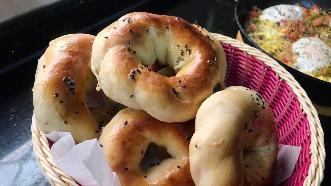 How to bake bagels.Easy Bagels Recipe with Nigella seeds. YouTube