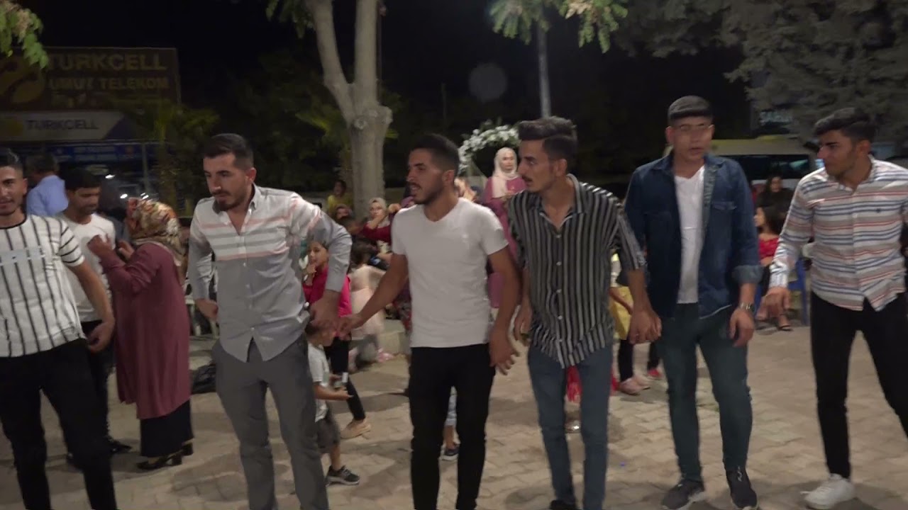 SARIKAYALI DURAN VE EKİBİ   SEYDİ VE MERYEM İN NİŞAN TÖRENİNDE 2