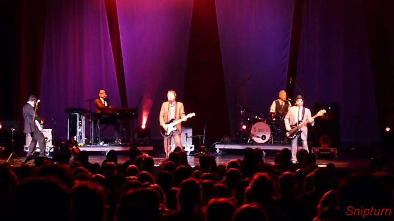 Squeeze play Tempted Live at Radio City Music Hall, New York 13th July