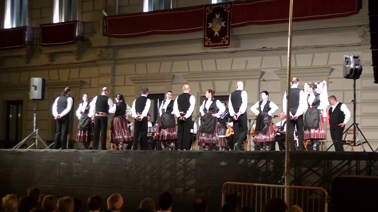 Grupo de Coros y Danzas Virgen de las Cruces de Daimiel