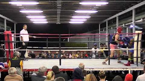 Clem Knox vs Darryl Richardson - Yungaburra Boxing...