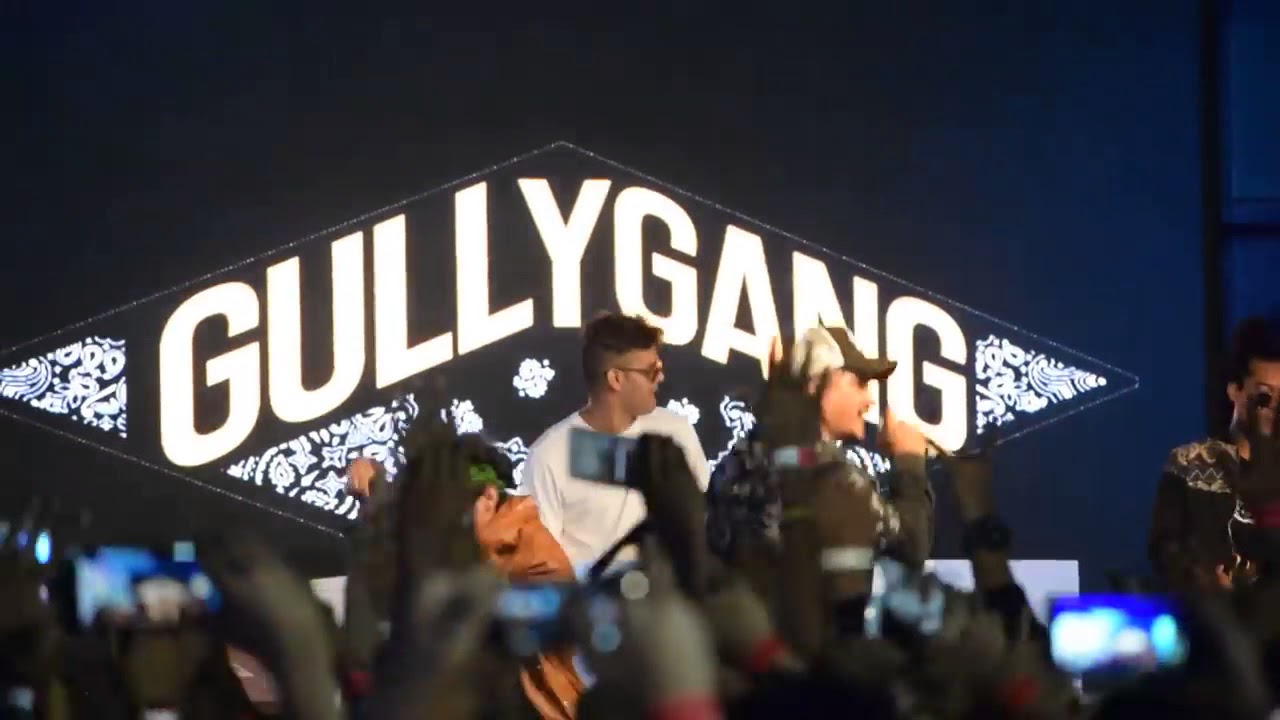 Kaambhari Rapper Divine & Kaam Bhari mere gully mai live MUMBAI | RAPPER UPCOMING ...