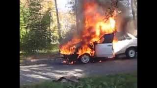Пожар авто гамалея 25 28 10 2015(Пожежа автівки. м. Суми, вул. Гамалєя, 25. 28 жовтня 2015., 2015-10-28T16:21:44.000Z)