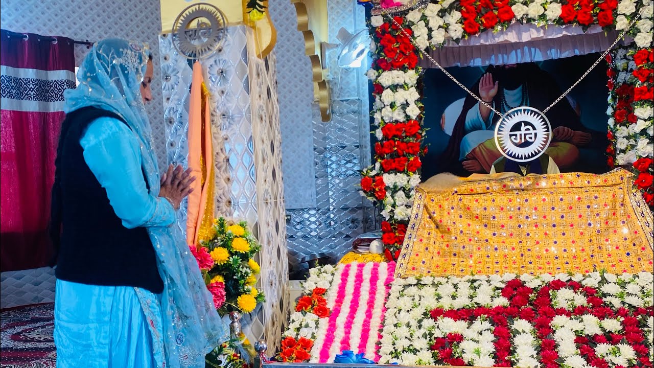ਫੁੱਲ ਵਰਸਾਉਂਦੀ ਆਂਵਾਂ ਦਾਤਿਆ #ਜੈ ਗੁਰਦੇਵ ਜੀ #shabadkirtan #ਪੰਜਾਬੀ ਸ਼ਬਦ #🌹🌻🌺🌹🌺🌻🌸🌷🌹🌻🌻🌹#