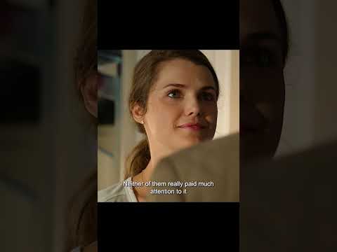the woman lives in a very strange and scary house 😱#movies #movieshorts #horror #foryou