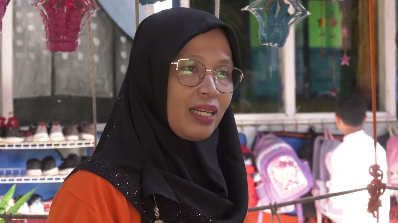 (DAVIKA MASUK SEKOLAH) - KESERUAN BELAJAR DI TK PERTIWI BANDAR JAYA LAMPUNG TENGAH