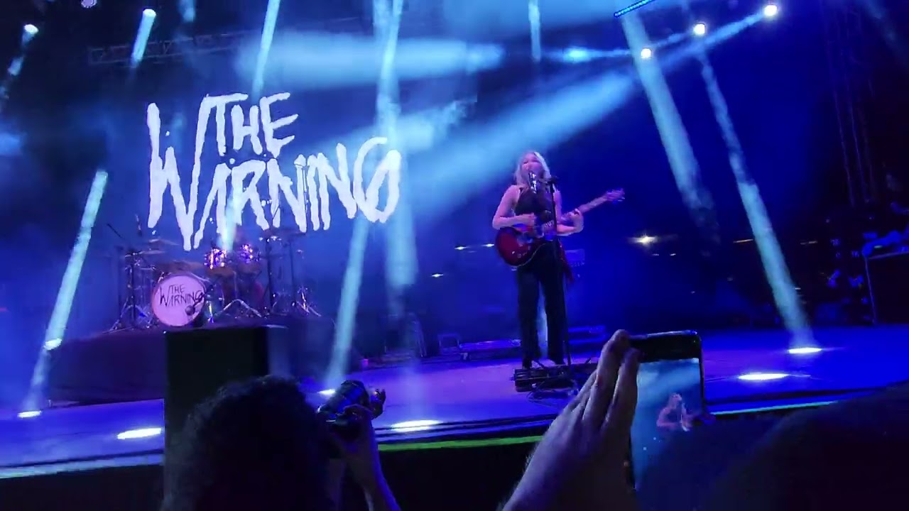 "Choke" by The Warning live at the Feria de San Marcos in Aguascalientes 24/04/2023 4k