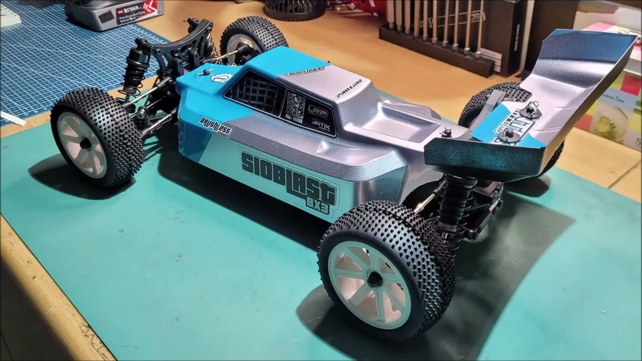 LRP S10 BX3, Unboxing, Testrun, Speedrun 04.10.2025 - YouTube