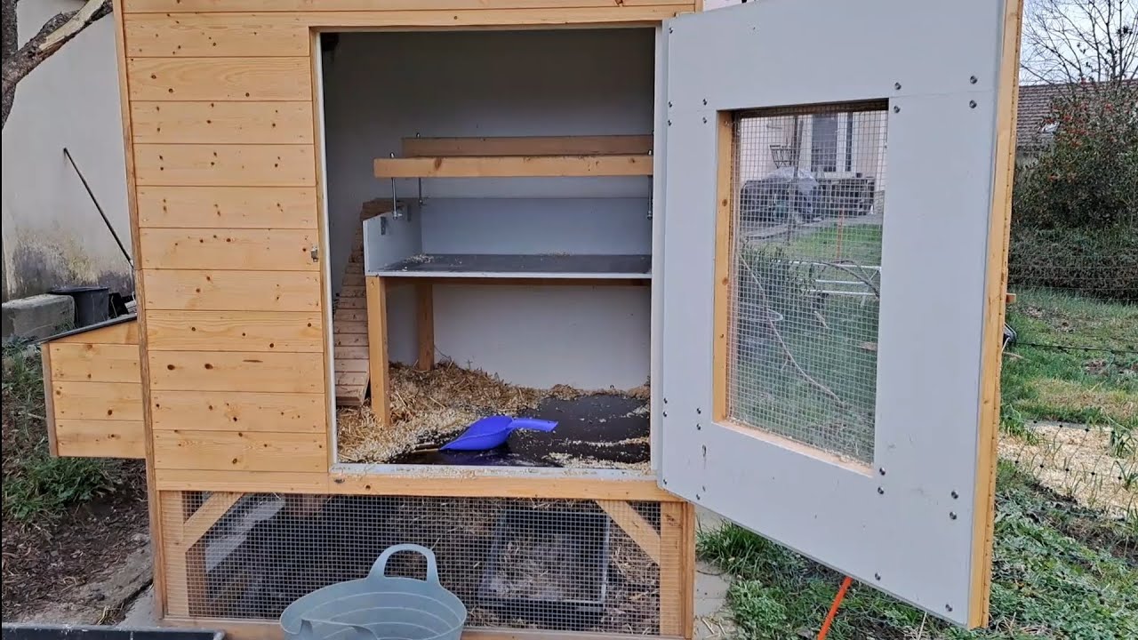 Hühnerstall ausmisten / Garten Hüher @melisquerbeet