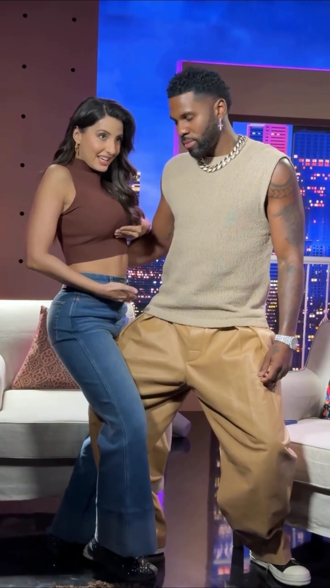 #norafatehi teaching her fabulous dance moves with #jasonderulo ? #filmykalakar